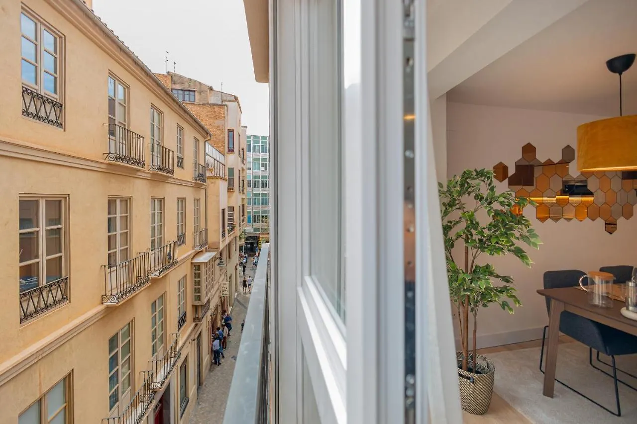 C26 Gorgeous 4 Bdrm Apartament In Plaza Uncibay Malaga