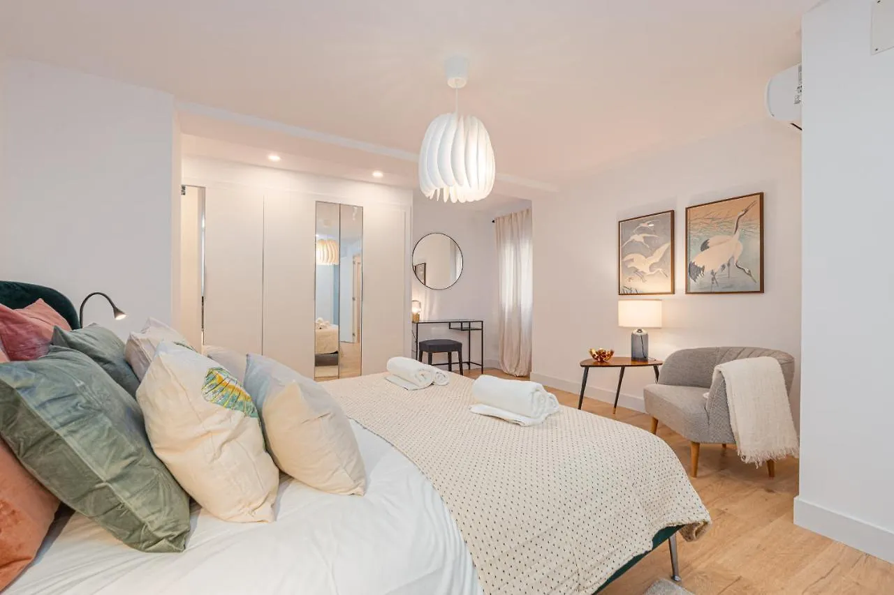 Appartamento C26 Gorgeous 4 Bdrm Apartament In Plaza Uncibay Málaga