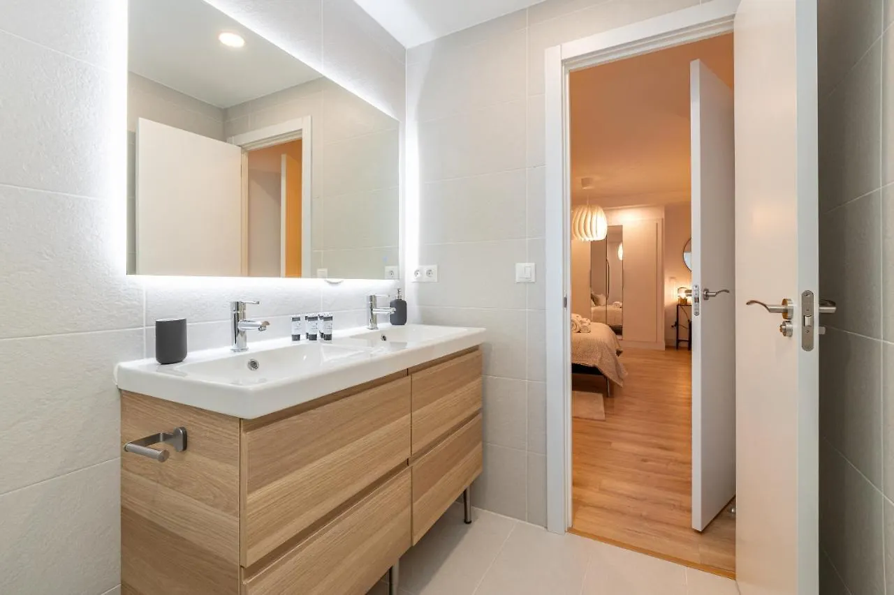 C26 Gorgeous 4 Bdrm Apartament In Plaza Uncibay Malaga 0*,  Spain
